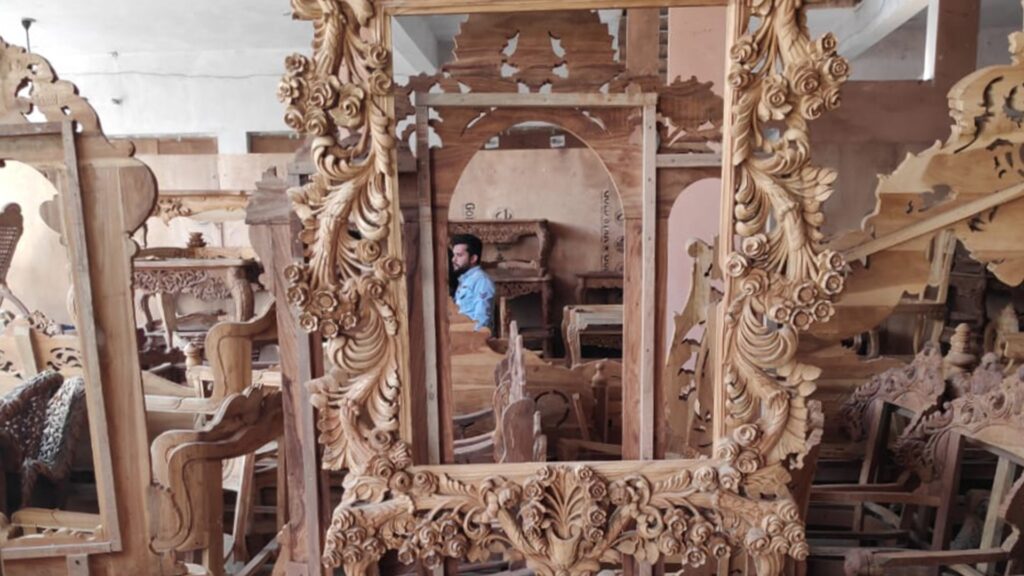 Premium Carved Mirror Frames